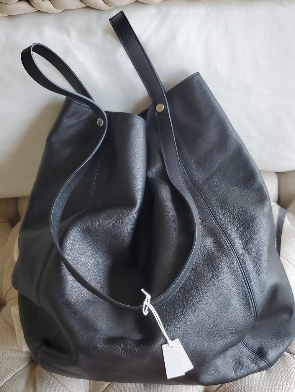 COS LARGE VERSATILE LEATHER SHOPPER IN BLACK PEBBLED LEATHER TOTE NWT $250 - Picture 6 of 16